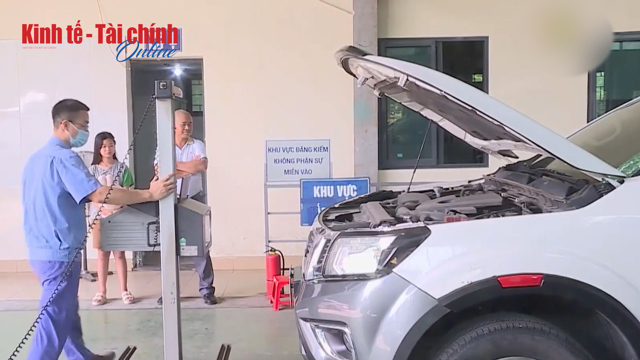 VIDEO: Chiêu mới: Giả nhân viên đăng kiểm, dẫn dụ cài app đánh cắp thông tin