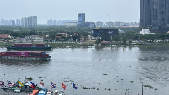 Tận dụng lợi thế hướng biển, phát triển logistics đường thủy