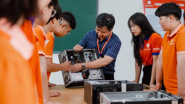 Việt Nam tham gia sâu hơn vào ngành bán dẫn có giá trị gia tăng cao