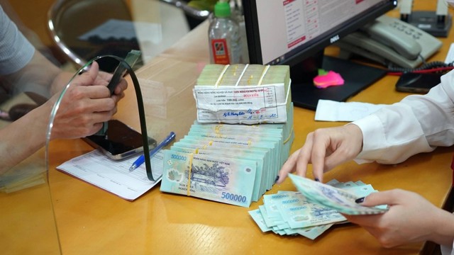 Loạt doanh nghiệp trả cổ tức tiền mặt, OCB thưởng cổ phiếu vào ngày 8/8