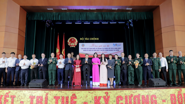Chùm ảnh: Lễ Trao giải Cuộc thi Giải Báo chí toàn quốc về ngành Tài chính lần thứ IX năm 2025