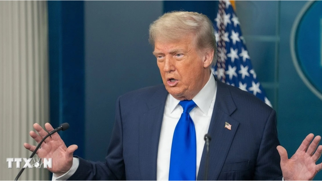 Tổng thống Mỹ Donald Trump tuyên bố giữ nguyên hạn áp thuế 1/8