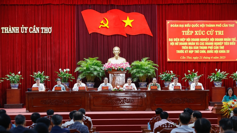 Thủ tướng Chính phủ: Không thay đổi mục tiêu tăng trưởng, gắn với giữ vững ổn định kinh tế vĩ mô Thủ tướng Chính phủ: Không thay đổi mục tiêu tăng trưởng, gắn với giữ vững ổn định kinh tế vĩ mô