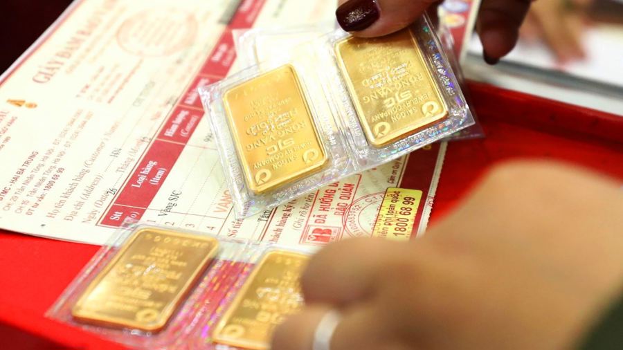 VIDEO: Giá vàng trong nước bật tăng, tiếp tục giữ ở mức đỉnh VIDEO: Giá vàng trong nước bật tăng, tiếp tục giữ ở mức đỉnh