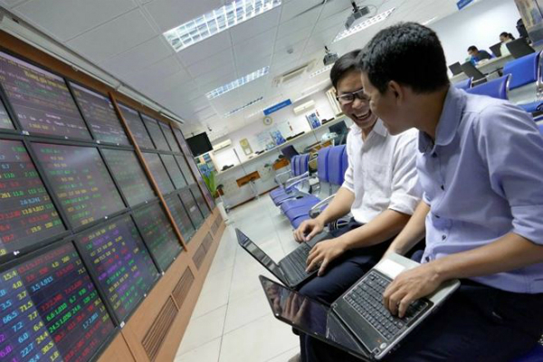 Thị trường chứng khoán nửa đầu 2025: Tăng mạnh, hút vốn, thanh khoản kỷ lục