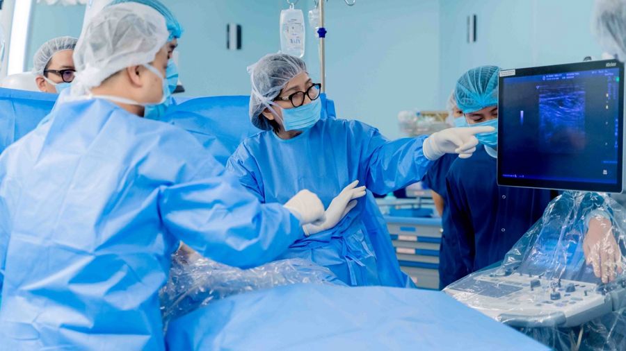 Vinmec dẫn đầu xu hướng điều trị thai nhi từ trong bụng mẹ Vinmec dẫn đầu xu hướng điều trị thai nhi từ trong bụng mẹ