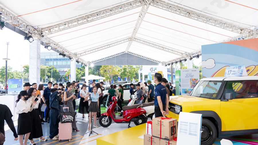 Hàng nghìn xe điện được chốt đơn trong “Ngày hội thu xăng đổi điện”