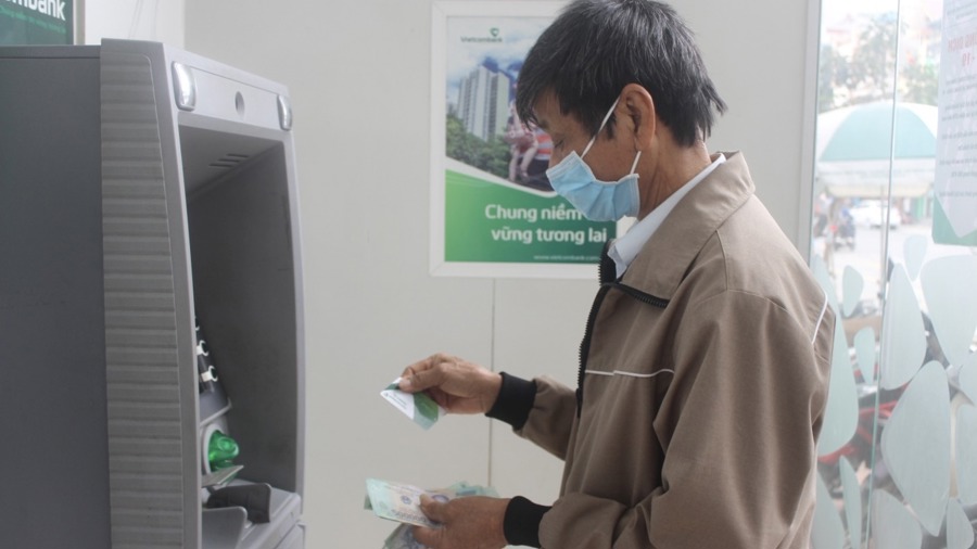 TP. Đà Nẵng chỉ đạo đẩy nhanh chi trả lương hưu, trợ cấp BHXH qua tài khoản ngân hàng