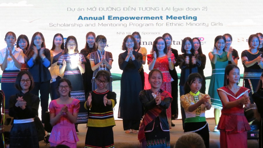 TP. Hồ Chí Minh hỗ trợ học sinh, sinh viên dân tộc thiểu số hơn 1,4 triệu đồng/tháng