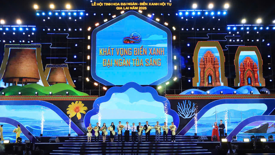 Gia Lai: Tưng bừng Lễ hội tinh hoa Đại ngàn - Biển xanh hội tụ năm 2025 Gia Lai: Tưng bừng Lễ hội tinh hoa Đại ngàn - Biển xanh hội tụ năm 2025