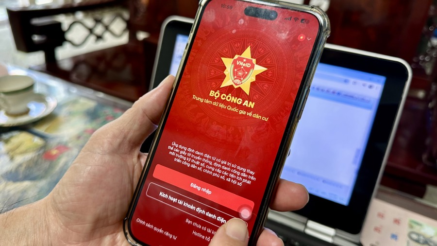 TP. Hồ Chí Minh: Khuyến khích người dân đăng ký nhận quà Quốc khánh qua ứng dụng VNeID