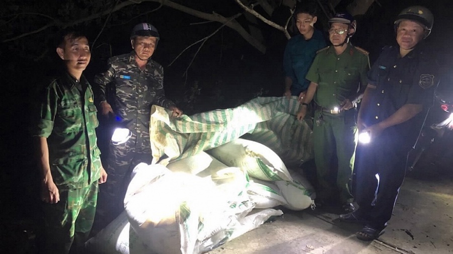 Tăng cường biện pháp ngăn chặn đường nhập lậu - Tạp chí bongdaso nét Tăng cường biện pháp ngăn chặn đường nhập lậu