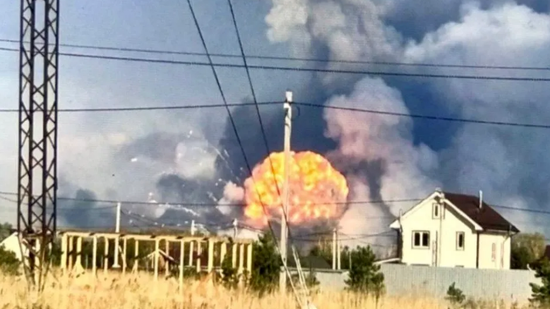 Nổ lớn tại kho vũ khí của Bộ Quốc phòng Nga