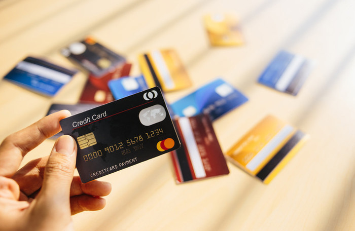 Những ưu điểm của thẻ tín dụng là gì và tại sao chúng được ưa chuộng?
