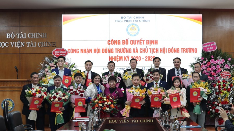 Ông Bùi Xuân Thu được Bầu Vào Hội đồng Trường Học Viện Tài Chính - Tạp 