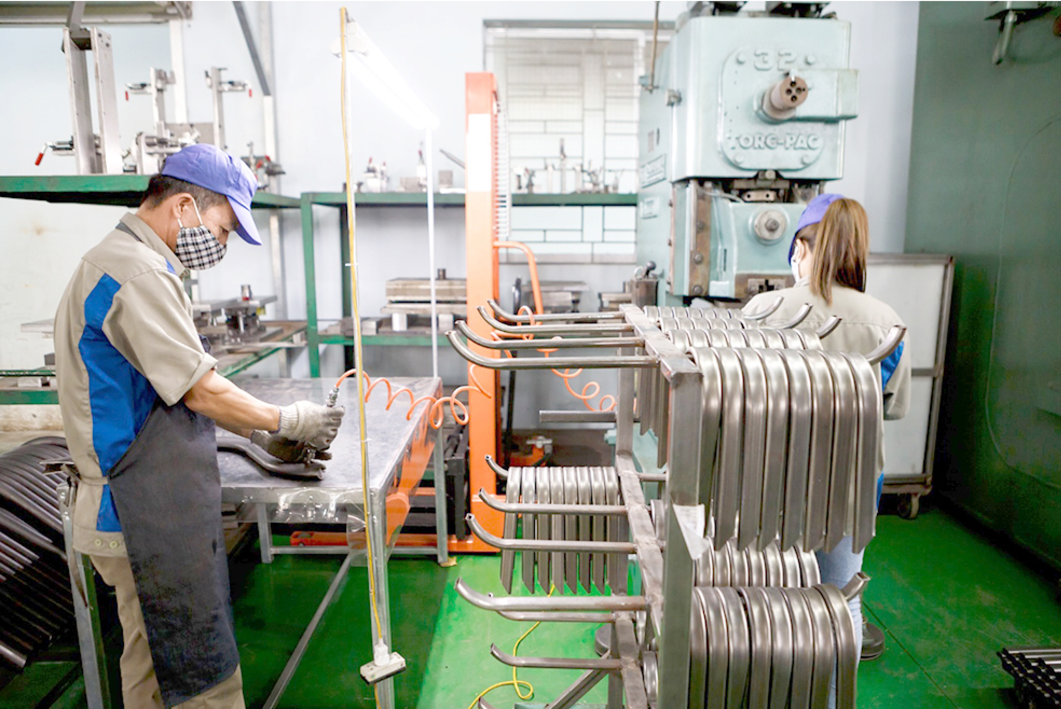 Thể chế phải đóng vai trò dẫn dắt thực sự trong phát triển kinh tế tư nhân. Ảnh: Thu Hiền