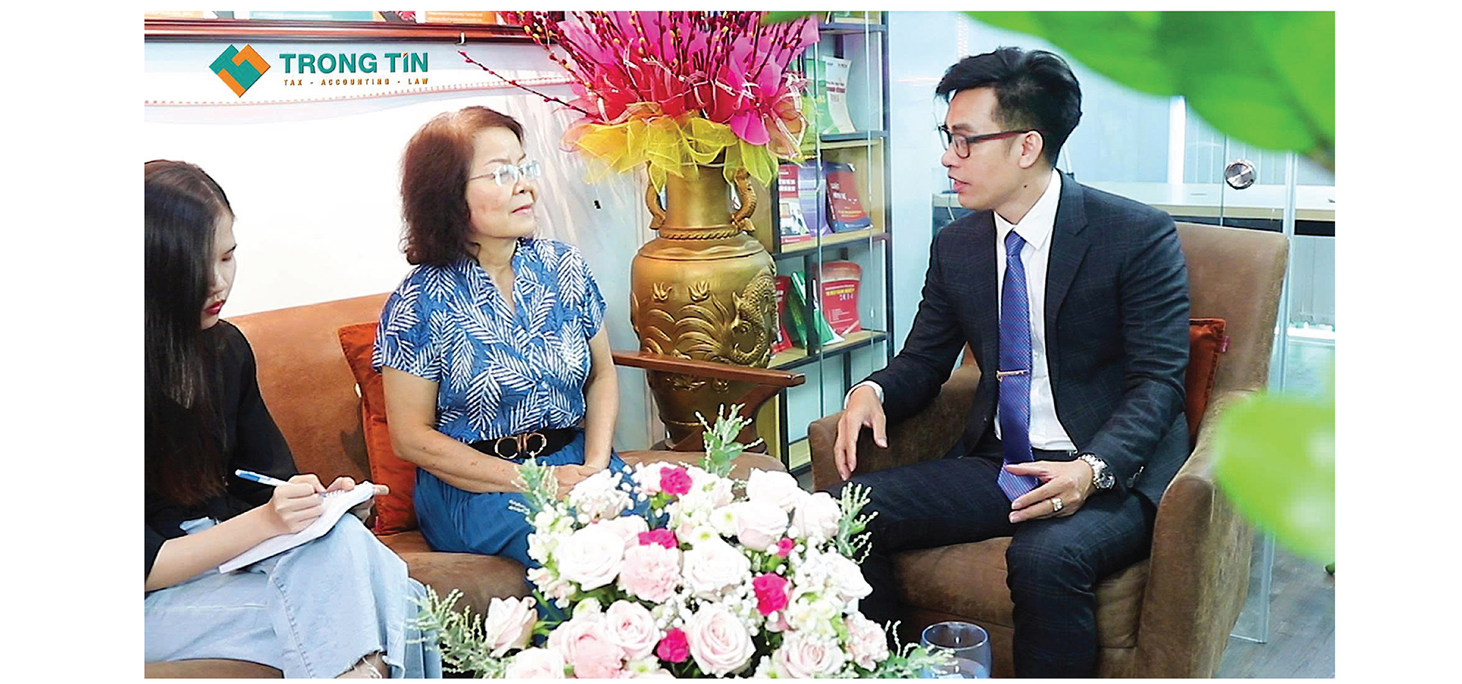 “Nhiệm vụ phục vụ và phụng sự Nhân dân vẫn được đặt lên hàng đầu”.