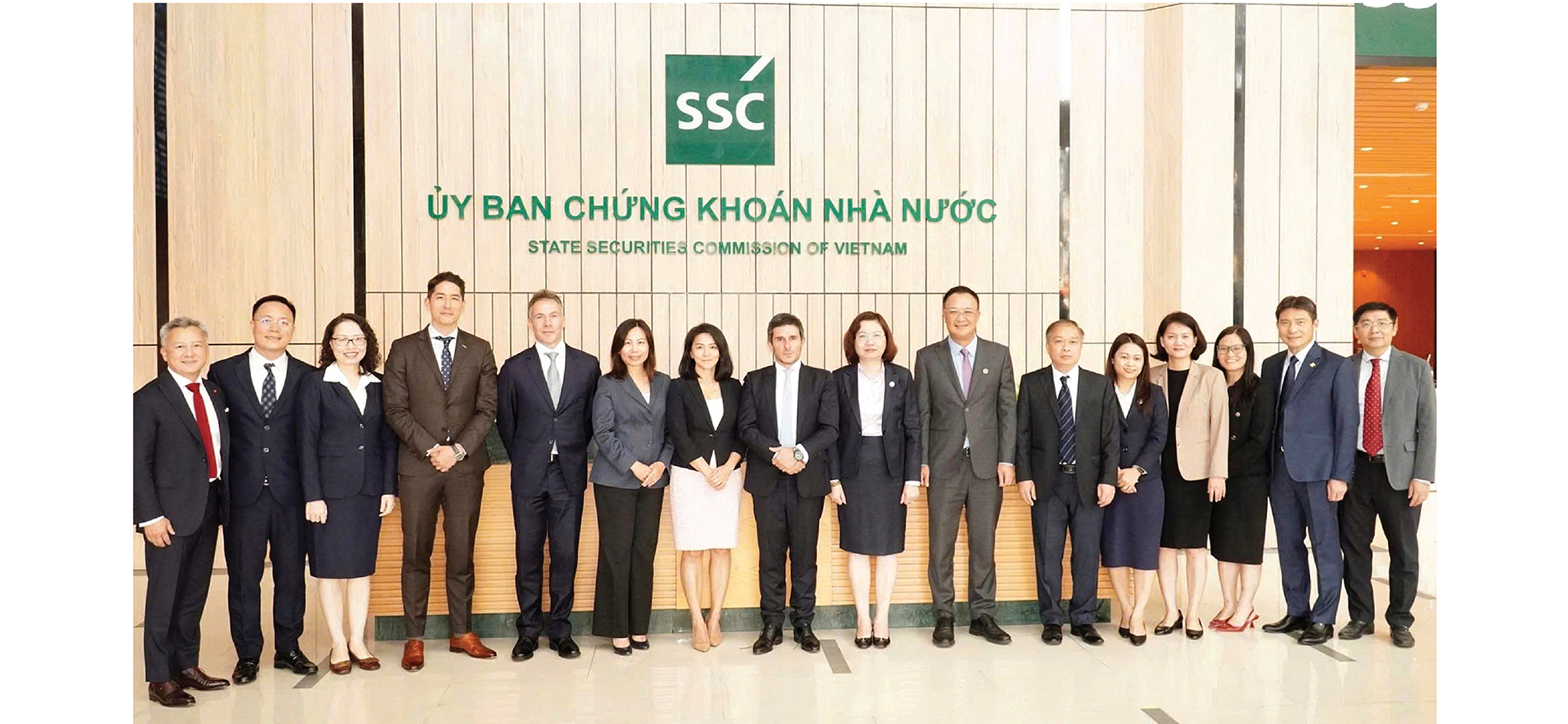 Lãnh đạo Ủy Ban kq bongdaso khoán Nhà nước tiếp Đoàn công tác của FTSE Russell. Ảnh: UBCKNN