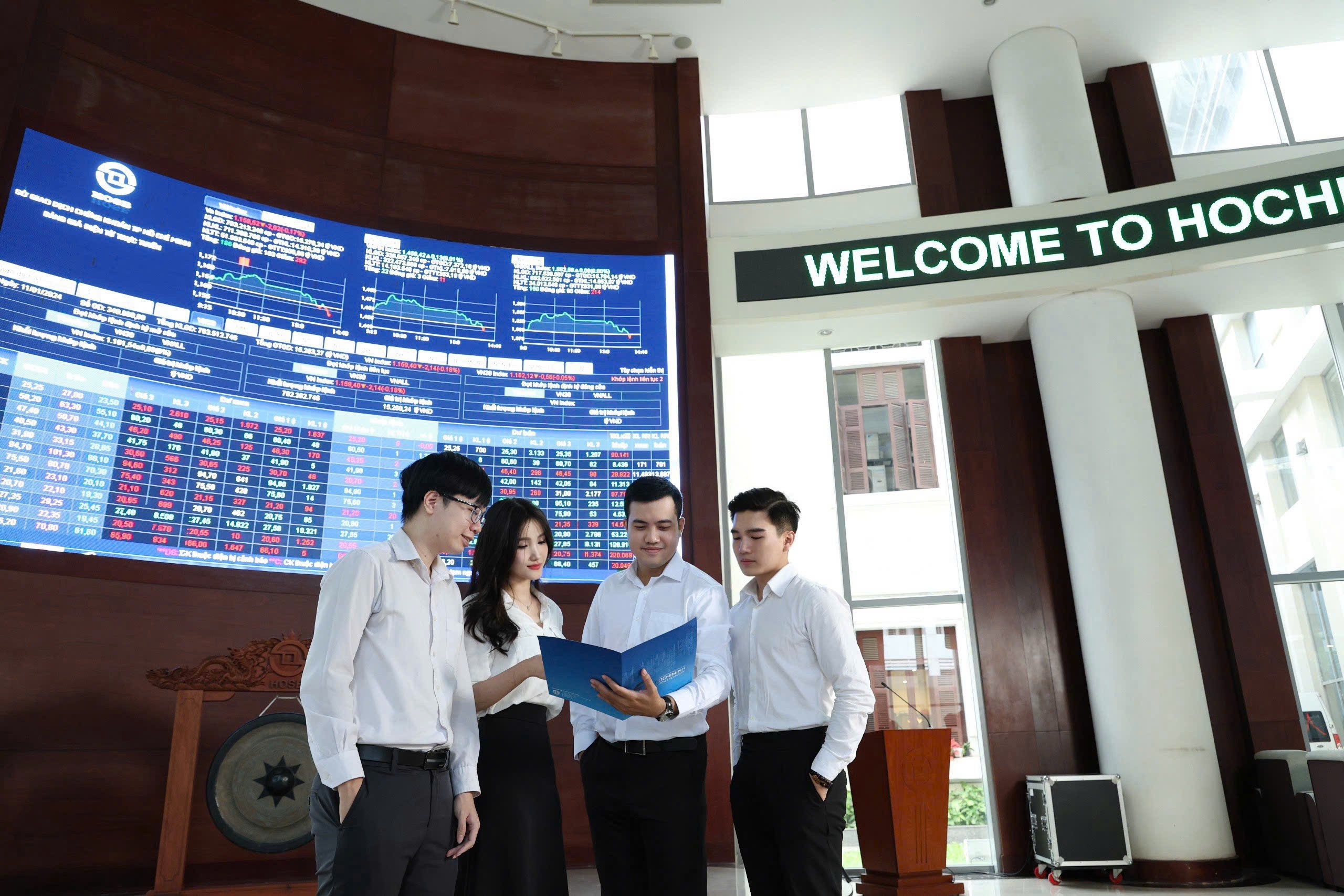 Nhiều cơ hội để thị trường chứng khoán nâng tầm phát triển - Ảnh 14