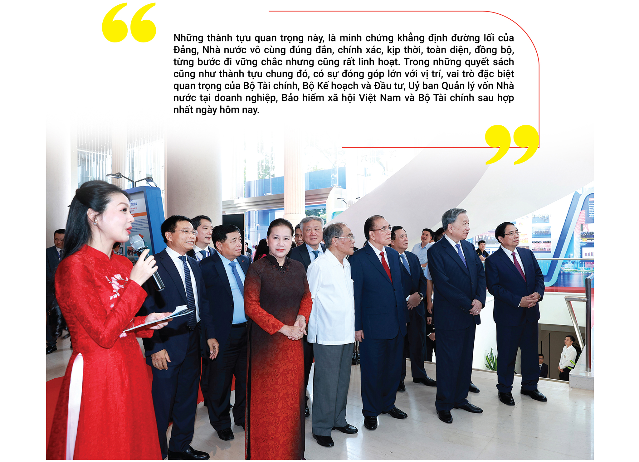 Các đại biểu khách mời cùng tìm hiểu, nhìn lại chặng đường 80 năm phát triển bongdaso dữ liệu ngành Tài chính.