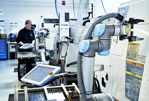 Năm lợi thế khi sử dụng robot cộng tác trong sản xuất.
