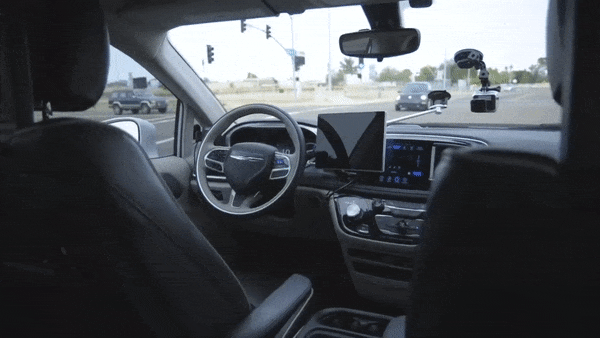 [Video] 5 phút trải nghiệm xe tự lái hoàn toàn của Google 