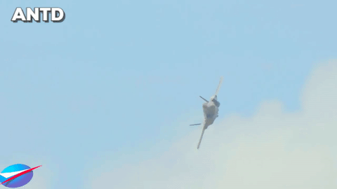 [Ảnh] F-35 Mỹ tấn công mục tiêu trong lãnh thổ Syria "ngay trước mắt S-400"