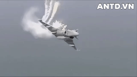 [Ảnh] Không quân Ấn Độ đón nhận tiêm kích Rafale của Pháp 