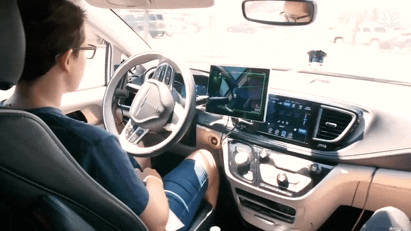 [Video] Thành phố nơi xe tự lái Google đưa đón khách 24/7 