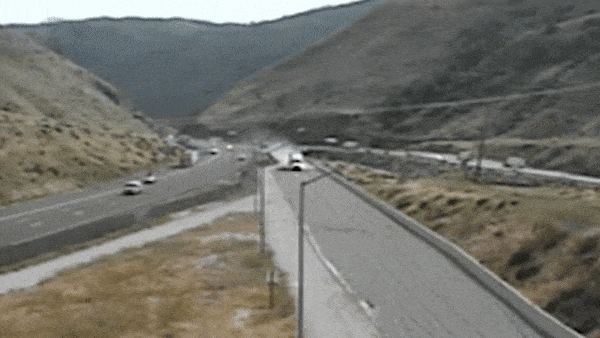 [Video] Đường cứu nạn giúp xe tải mất phanh, mất lái dừng lại như thế nào? 