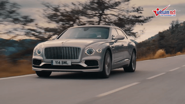 [Video] Mê mẩn với siêu xe Bentley Flying Spur 