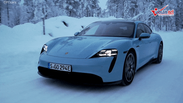 [Video] Porsche Taycan 4S sắp về tay người dùng với giá hơn 2 tỷ đồng