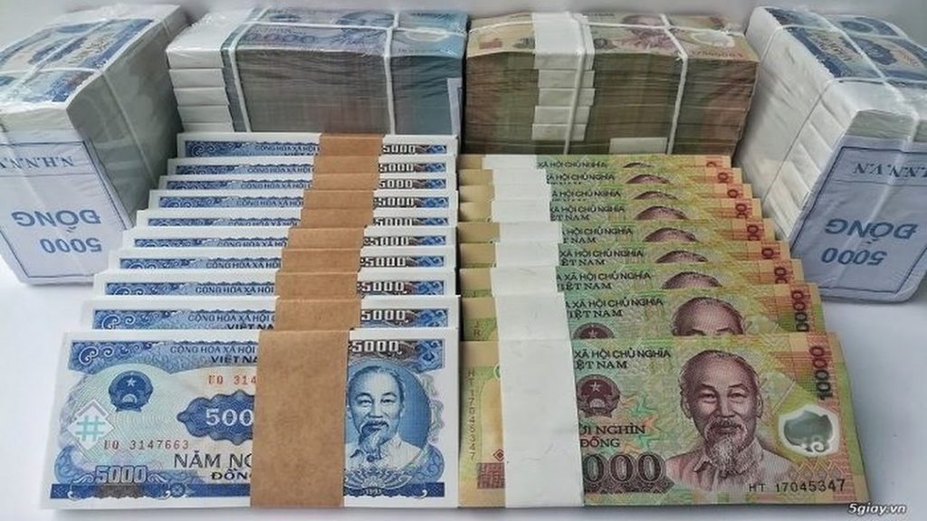 Phí Cao Ngất Ngưởng, Tiền Mới Vẫn 