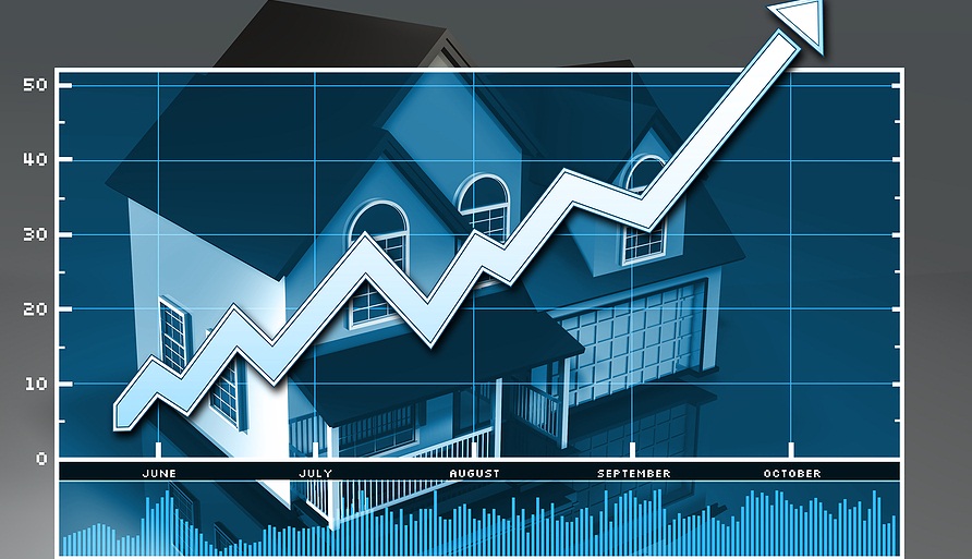 Comparing real estate and stock investment