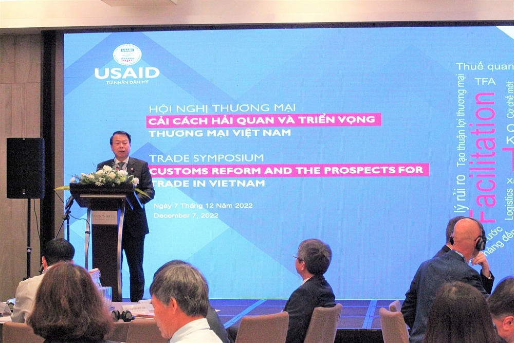 Thứ trưởng Bộ Tài chính Nguyễn Đức Chi phát biểu tại hội nghị.