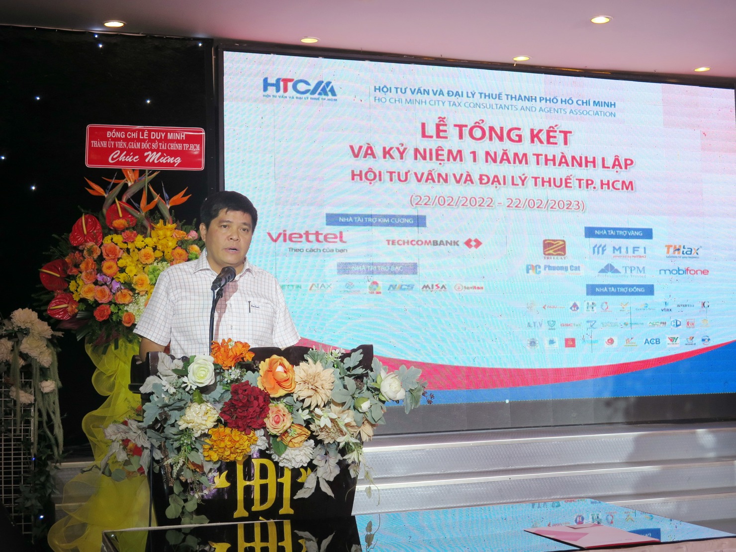 Ông Thái Minh Giao, Phó Cục trưởng Cục Thuế TP. Hồ Chí Minh  đánh giá cao những nỗ lực của HTCAA trong năm qua. Ảnh: NP