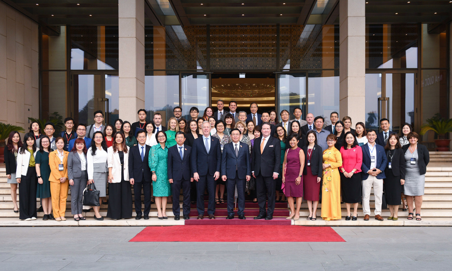 Chủ tịch Quốc hội Vương Đình Huệ cùng Đoàn doanh nghiệp của USABC.