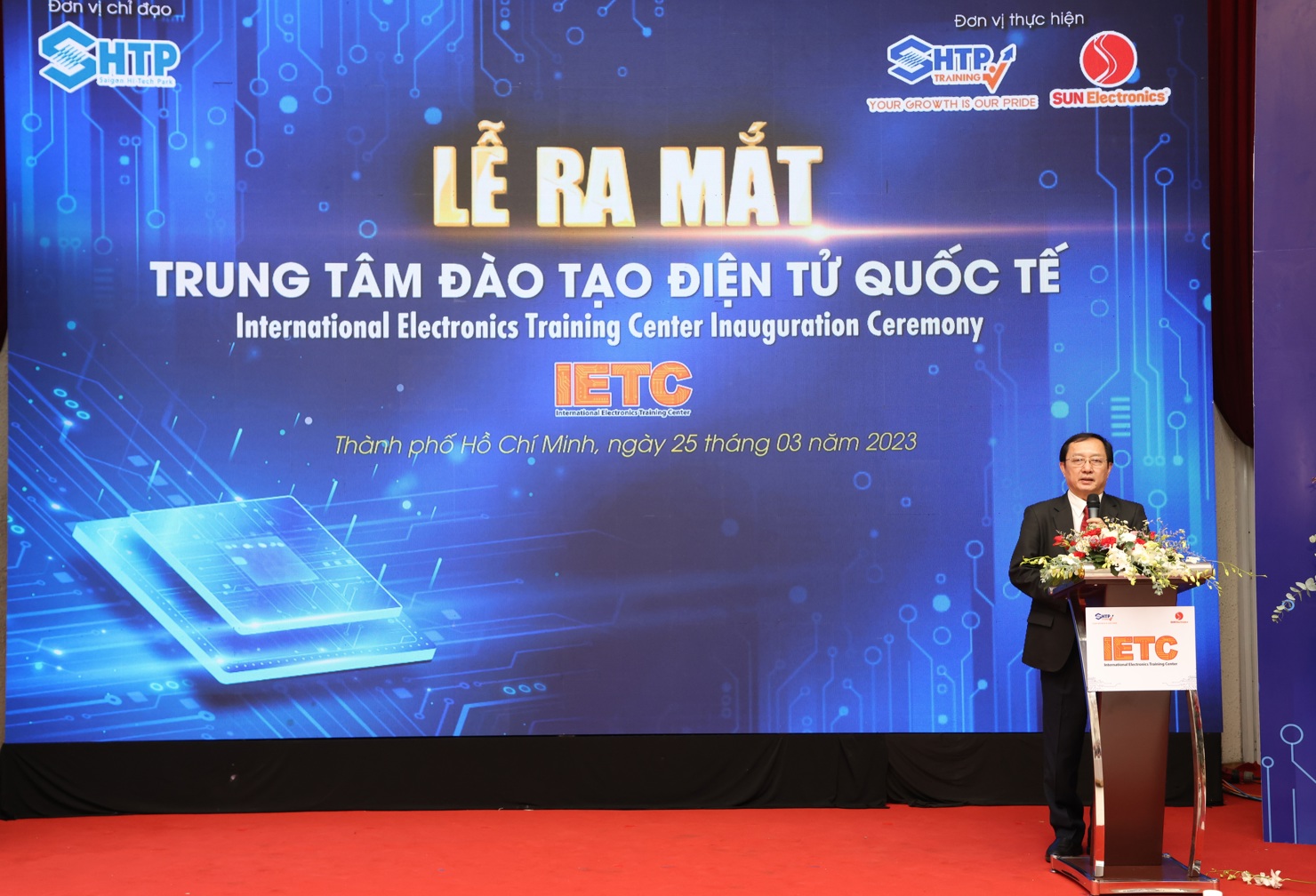 Bộ trưởng Khoa học và Công nghệ Huỳnh Thành Đạt phát biểu tại Lễ ra mắt. Ảnh: Thành uỷ TP. Hồ Chí Minh.
