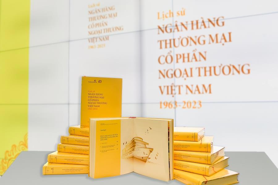 Hình ảnh Sách lịch sử Ngân hàng TMCP Ngoại thương Việt Nam 1963-2023