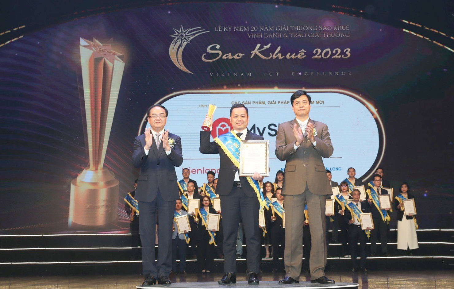 Sản phẩm MyShop của KienlongBank được vinh danh tại giải thưởng Sao Khuê 2023. Ảnh: KLB