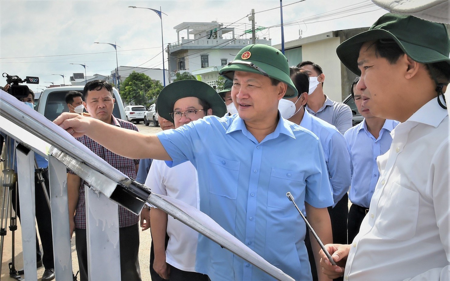 Phó Thủ tướng Chính phủ Lê Minh Khái yêu cầu siết chặt kỷ luật, kỷ cương trong giải ngân vốn đầu tư công.