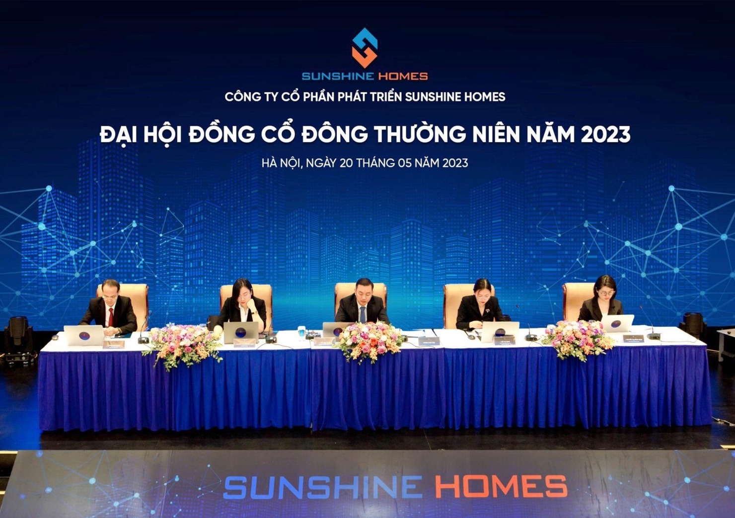Đoàn Chủ tọa điều hành Đại hội cổ đông thường niên 2023 Sunshine Homes. Ảnh: Sunshine