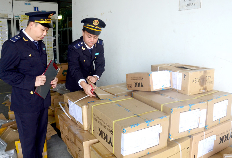 Ban Chỉ đạo 389 Bộ Tài chính yêu cầu các đơn vị thuộc Bộ cương quyết đẩy lùi tệ nạn buôn lậu.
