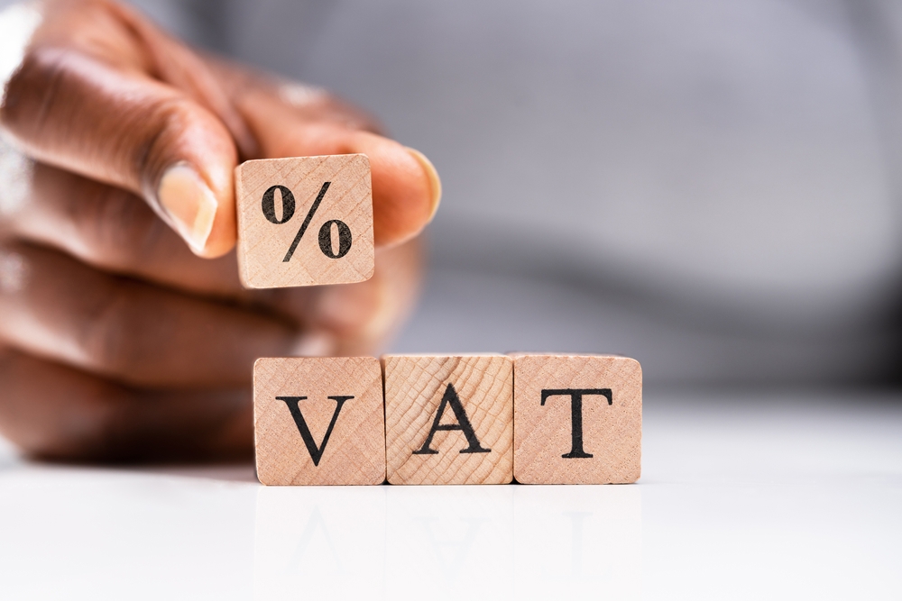 Giảm thuế giá trị gia tăng giúp thúc đẩy cả tổng cung lẫn tổng cầu.