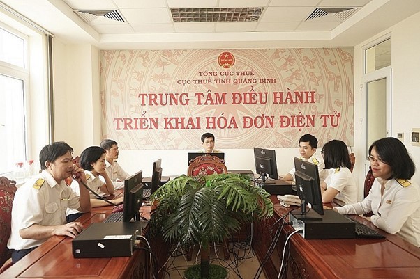 Trung tâm điều hành hoá đơn điện tử tại Cục Thuế Quảng Bình.