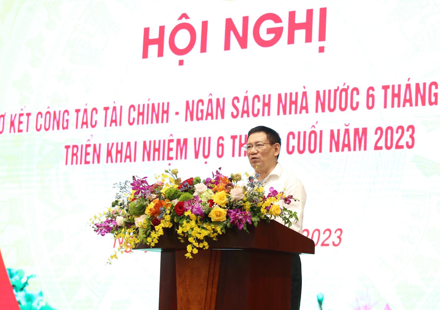 Bộ trưởng Hồ Đức Phớc phát biểu, tiếp thu ý kiến chỉ đạo của Phó Thủ tướng Lê Minh Khái tại Hội nghị. Ảnh: Văn Trường