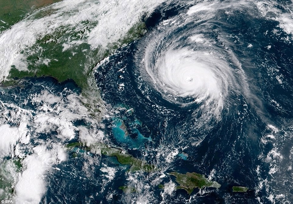 Từ nay đến hết năm 2023, nguy cơ bão và áp thấp nhiệt đới sẽ diễn ra dồn dập.