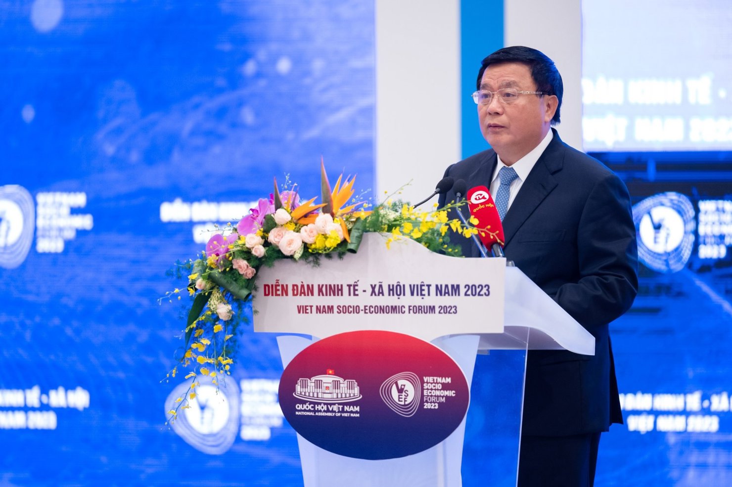 Ủy viên Bộ Chính trị, Giám đốc Học viện Chính trị Quốc gia Hồ Chí Minh Nguyễn Xuân Thắng  phát biểu đề dẫn tại Diễn đàn.