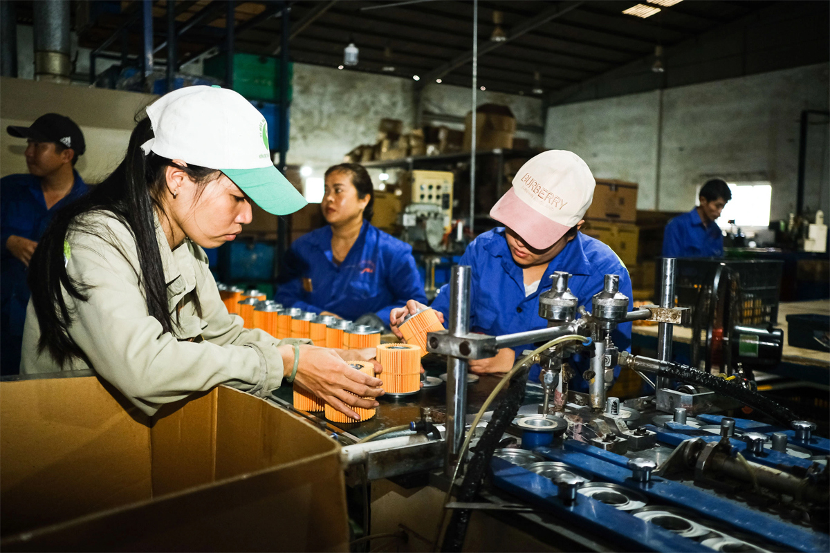 Sản xuất công nghiệp hỗ trợ ngành phụ tùng ô tô tại Khu công nghiệp Hòa Khánh, thành phố Đà Nẵng.