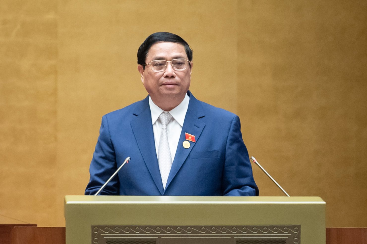 Thủ tướng Chính phủ Phạm Minh Chính trình bày báo cáo tại Kỳ họp thứ 6, sáng 23/10.